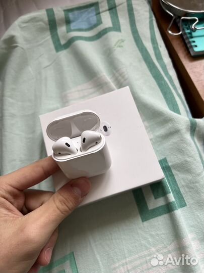 Apple Airpods 2