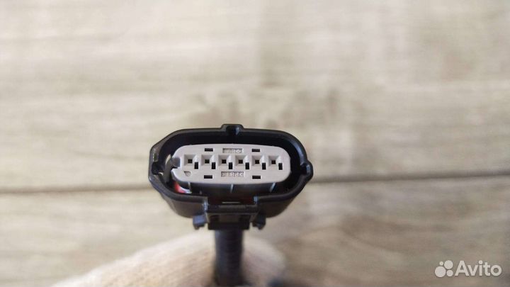 Фишка парктроника Ленд Крузер 200 6 pin 12-15