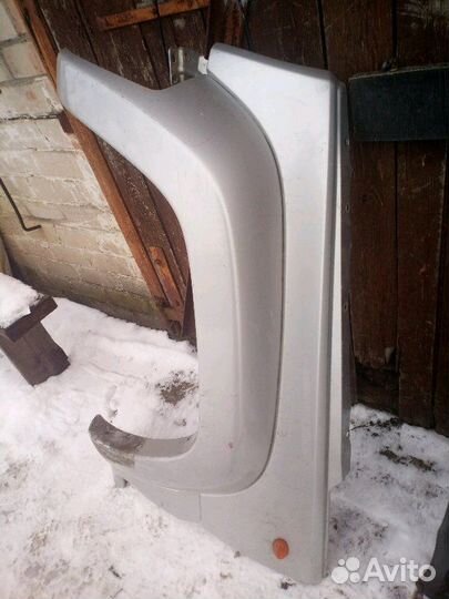 Крыло левое Jeep Liberty KJ 01-04