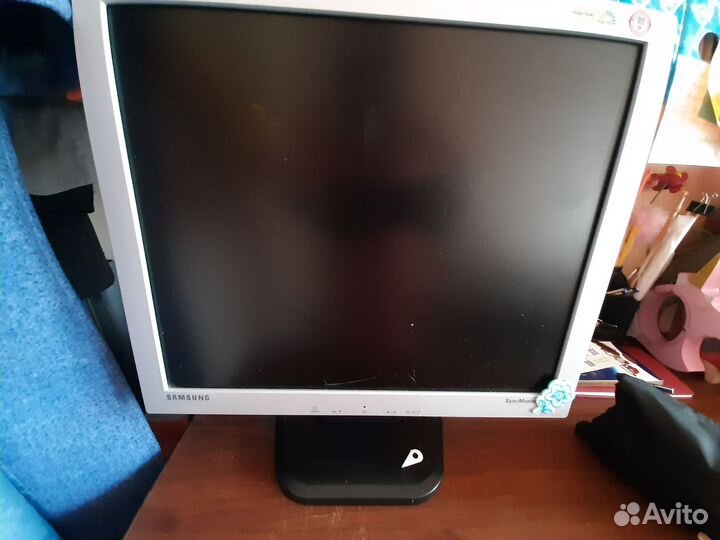 Монитор Samsung