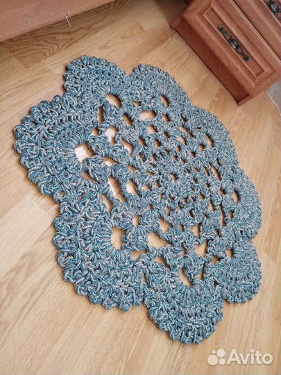 Ковер из полиэфирного шнура, ручная работа