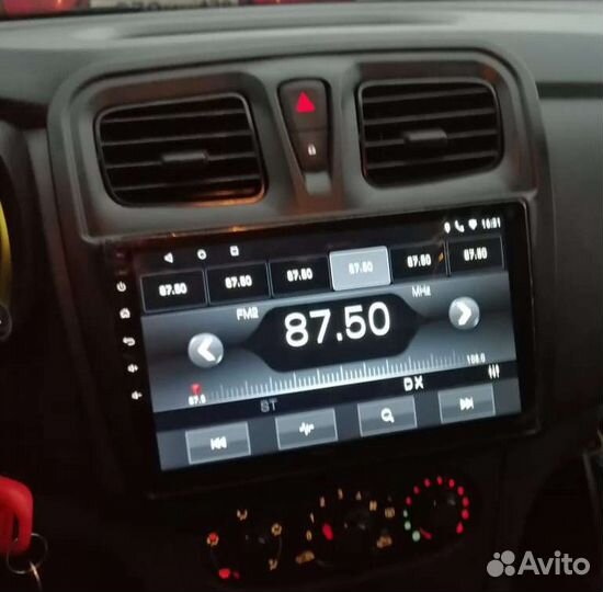 Магнитола Renault Logan Sandero