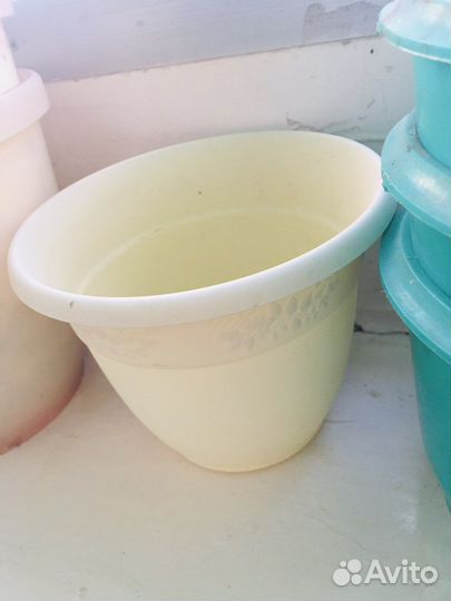 Большой цветочный горшок