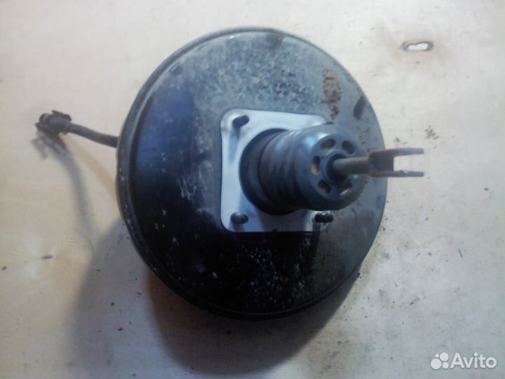 Вакуумный усилитель Renault Sandero