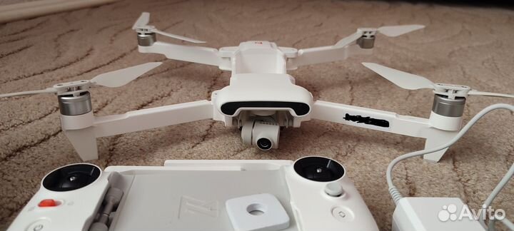 Квадрокоптер fimi X8 SE 2022 V2 Combo белый