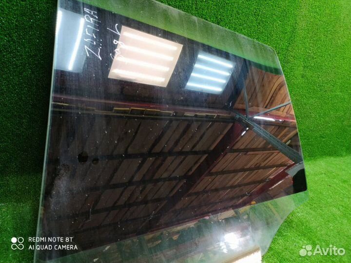 Стекло двери заднее левое Opel Zafira B 2006-2012