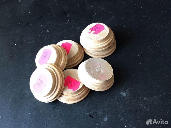 Пьедестал деревянный под фигурку