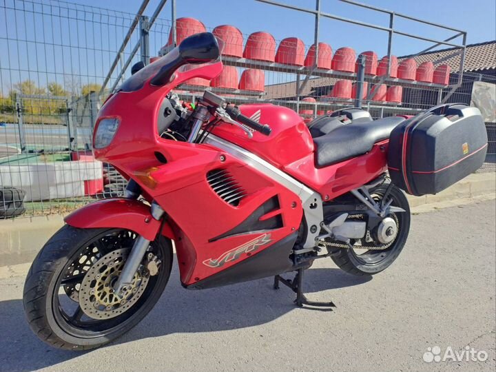 Honda vfr 750