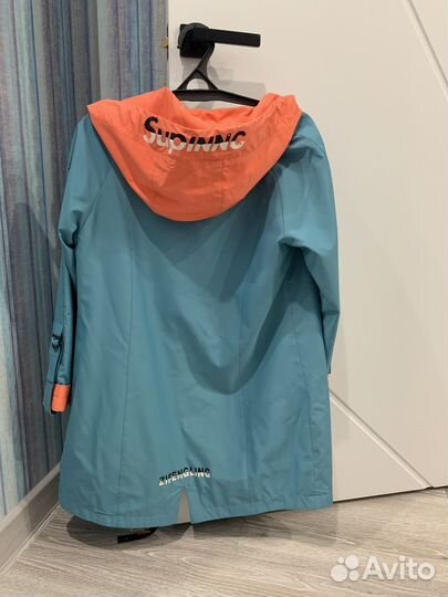 Ветровка женская