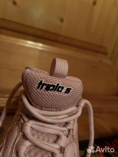 Кросовки женские