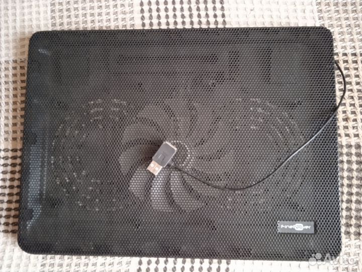 Подставка с охлаждением для ноутбука