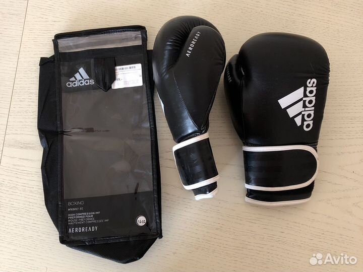 Боксерские перчатки adidas 14oz