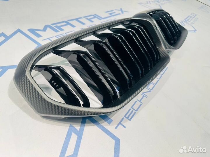 BMW M5 F90 решётка радиатора матовый карбон