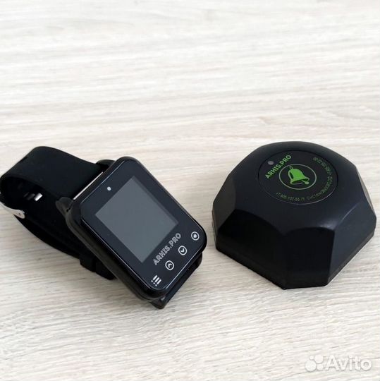 Кнопка вызова персонала, официанта Бургер и часы