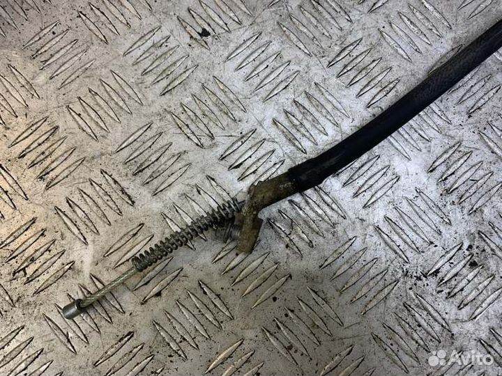 Трос ручного тормоза левый Nissan Qashqai J10