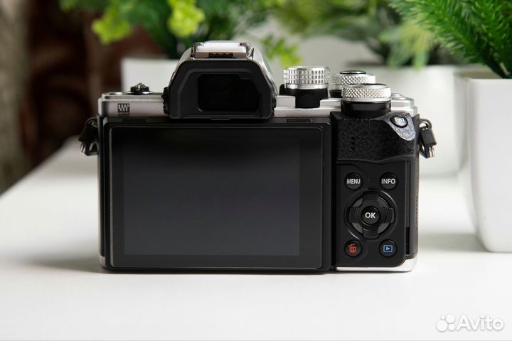 Olympus OM-D E-M10 Mark II Kit