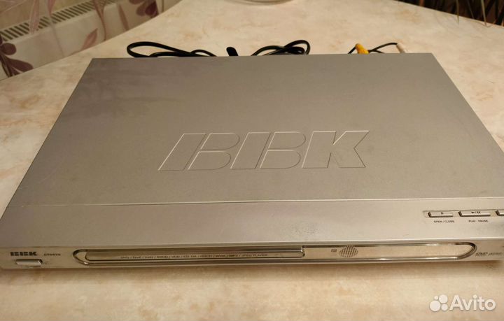 DVD плеер BBK с дисками