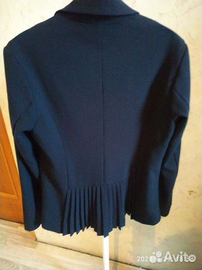 Костюм armani для девочки подростка