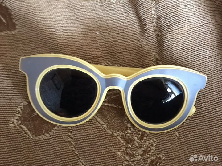 Солнцезащитные очки