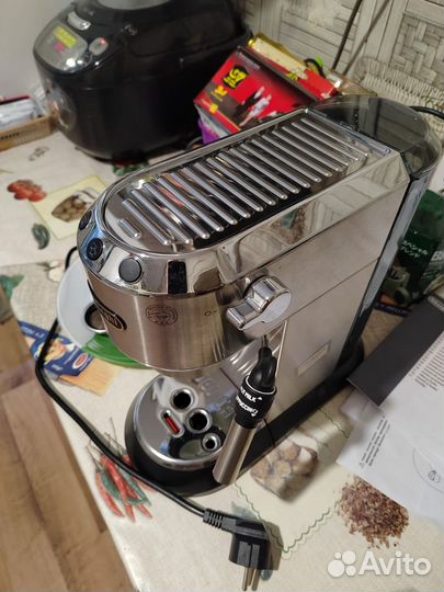 Кофеварка delonghi dedika