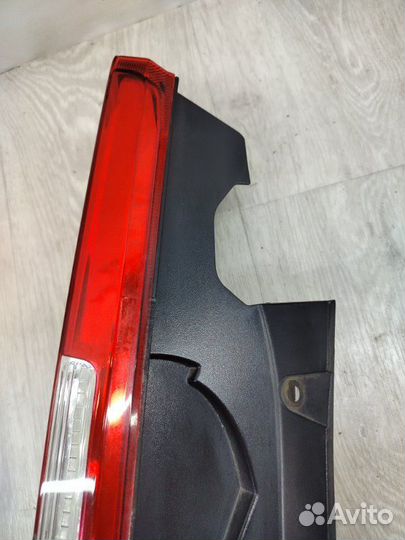 Фонарь в крыло задний левый Ford Focus CB4 qqdb