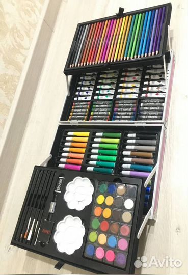 Набор для юного художника