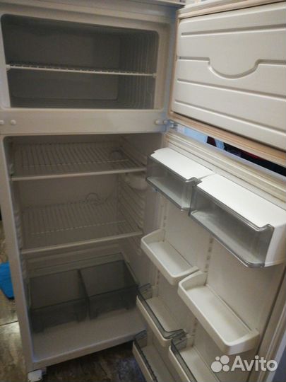 Холодильник атлант бу