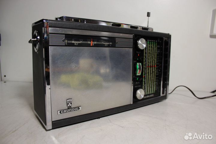 Grundig Satellit 5000 Радиоприемник Germany