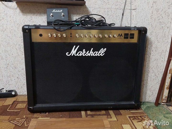 Marshall (Ламповый гитарный комбик) Маршал 100