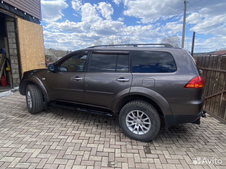 Mitsubishi Pajero Sport 2.5 AT, 2012, 221 000 км