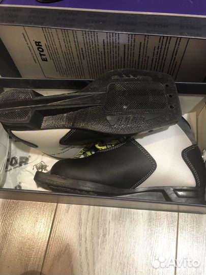 Детские лыжи с креплением +ботинки