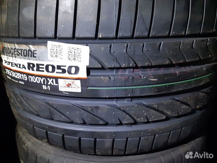 Bridgestone Potenza RE050A 295/30 R19