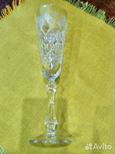 Хрустальный фужер