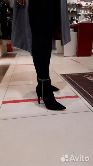 Ботинки женские 35 размер б/у натуральная замша