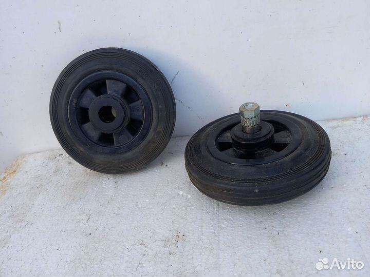 Колёсико для тележки