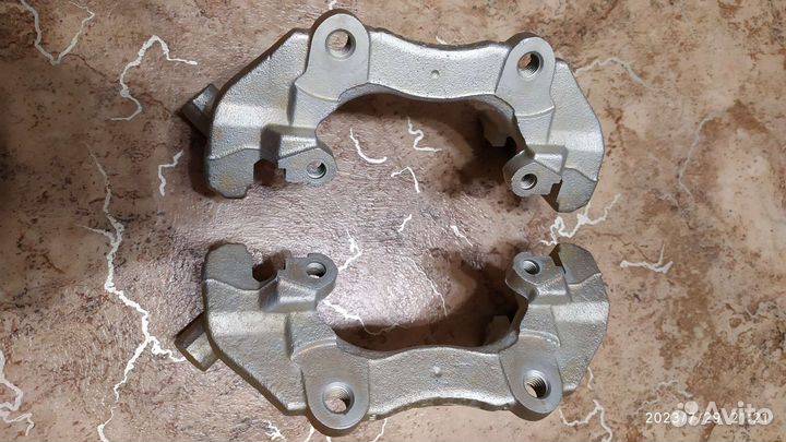 Скоба суппорта ford focus 2 300мм