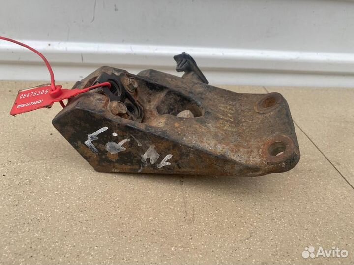 Кронштейн двигателя левый Hyundai Solaris