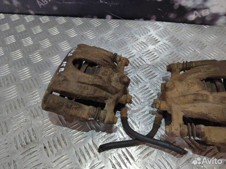 Суппорта передняя Opel Corsa C 1.2 2000-2006