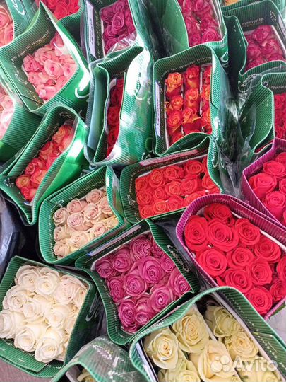 Свежие цветы букеты на день воспитателя и учителя