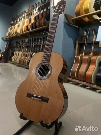 Акустическая гитара Kremona Soloist F65C