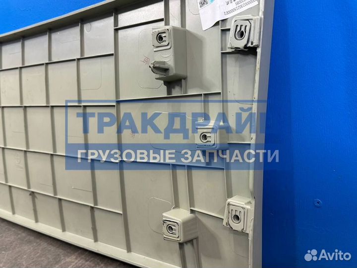 Дефлектор кабины для Шакман Х6000 правый нижний