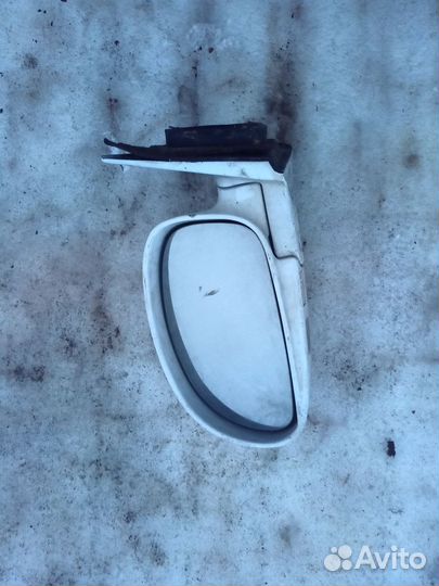 Зеркало заднего вида левое Hyundai lantra 2