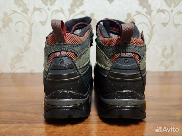 Треккинговые ботинки Merrell