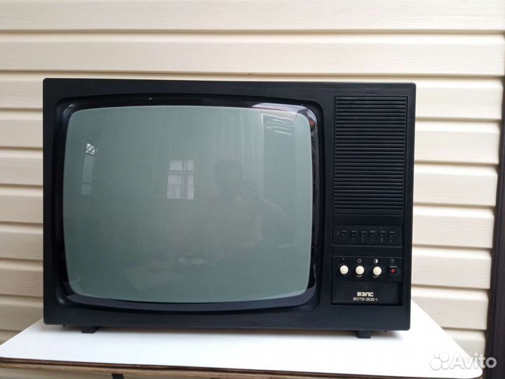 Чёрно-белый телевизор 