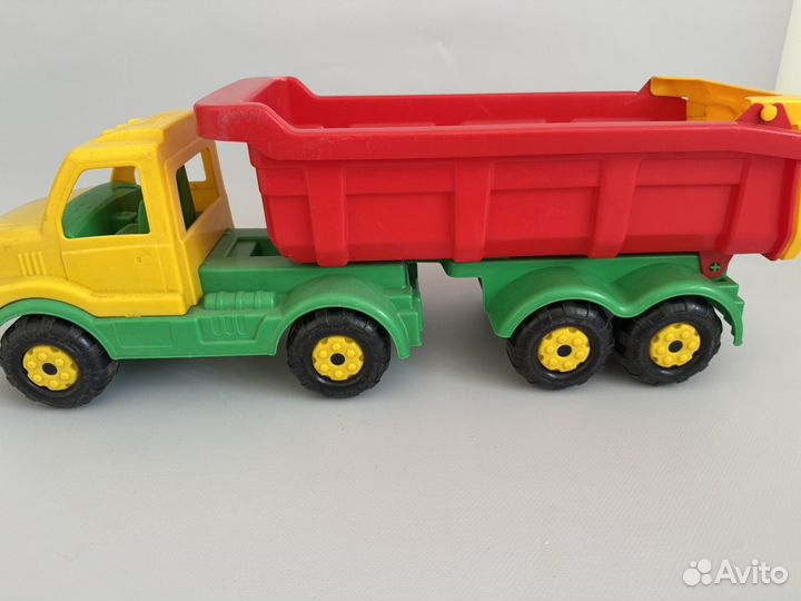 Самосвал большой