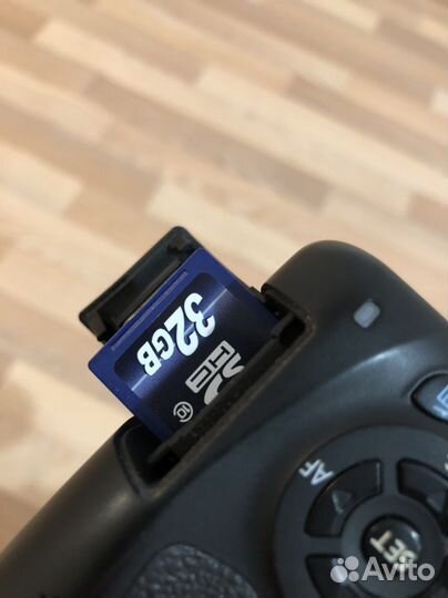 Зеркальный фотоаппарат canon 600d