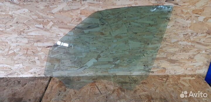 Стекло двери передней левой Opel Zafira (C) III (2