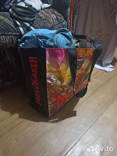 Отдам пакет с вещами