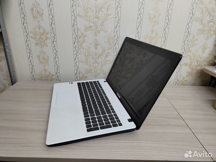 Ноутбук Asus 15.6