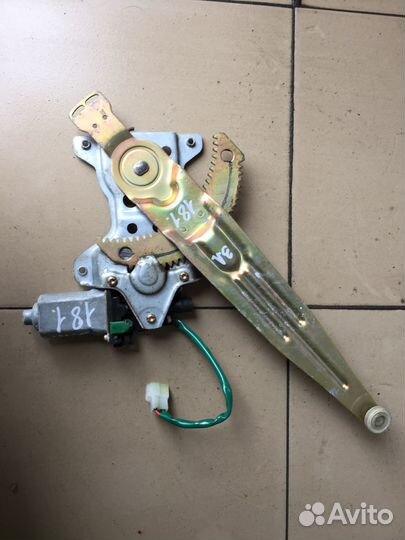 Стеклоподъемник Mitsubishi Montero Sport 1